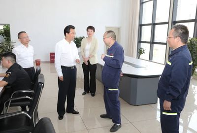 張定超在走訪慰問專家人才時強調 堅持把人才作為高質量發(fā)展的第一資源 為幸福六盤水現(xiàn)代化建設提供智力支撐